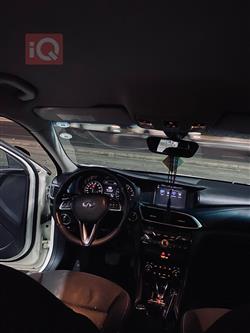 إنفينيتي QX30